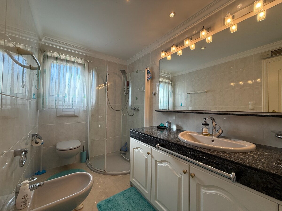 Badezimmer 1